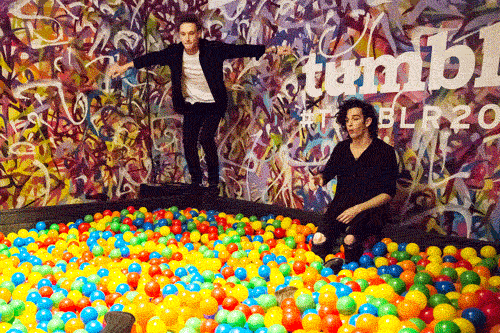 slendergraspongrammar:mattychristmas:georgedanielfansitethe1975: levinvisual:  the1975music