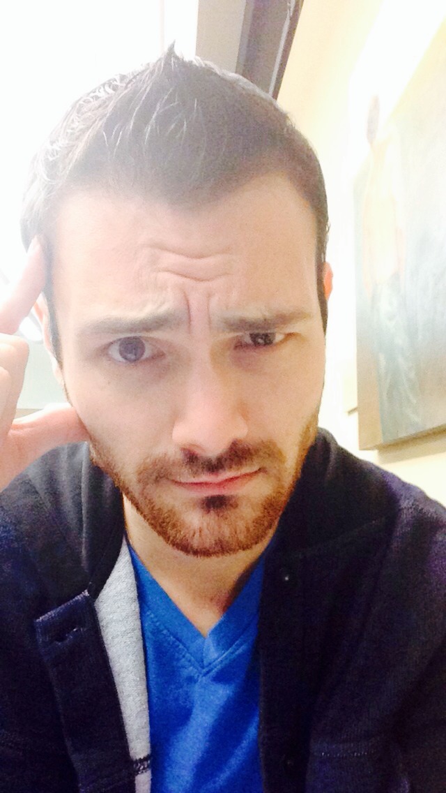 justlearningasigo:  Stuck in yet another 3 hour class and it’s bright as hell and