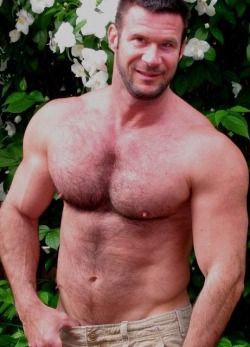 Follow my two hairy men blogs:http://sambrcln.tumblr.comhttp://hairysex.tumblr.com