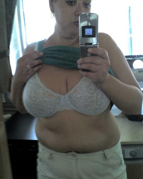 chubbyamanda:  Like my new bra?