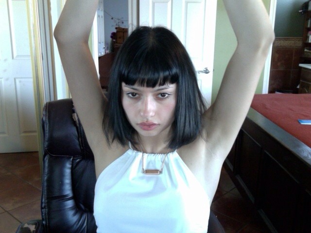 jarofcunts:  Home alone as fuck gunna go drink a margarita or something 