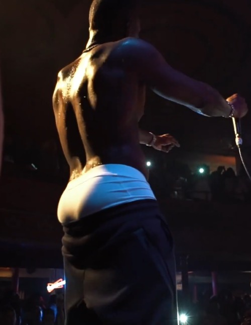 lamarworld1: DaBaby booty