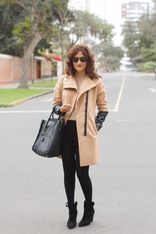 (via lamodadicta: bicolor coat)