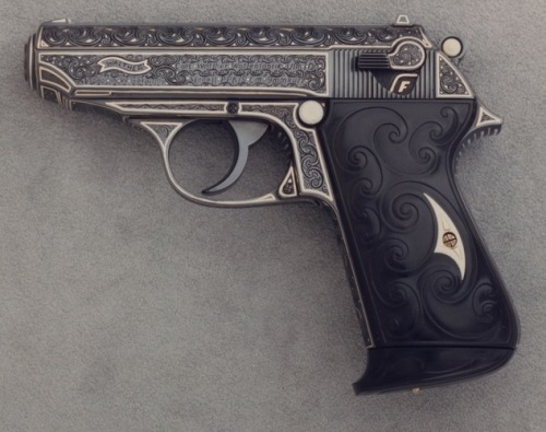 aic-armor:Walther Model PPKS Semi-Automatic Pistol, Raymond J. Wielgus, 1975, Art Institute of Chica