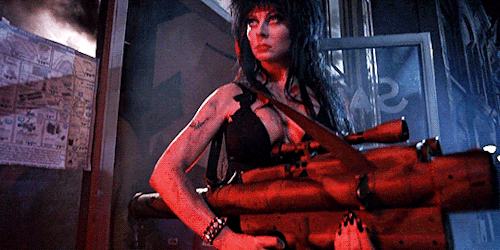 jeanhagen:Elvira: Mistress of the Dark (1988) dir. James Signorelli