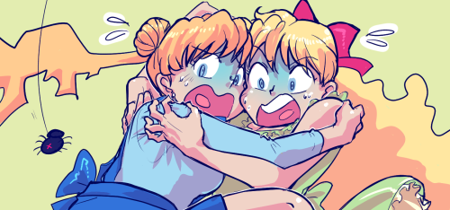 grimphantom: sailorfailures: by your side I did felt they are like sisters. Heck, we gotta remember that Sailor Venus dressed like Sailor Moon once.  Read More  they should of been sisters~ <3