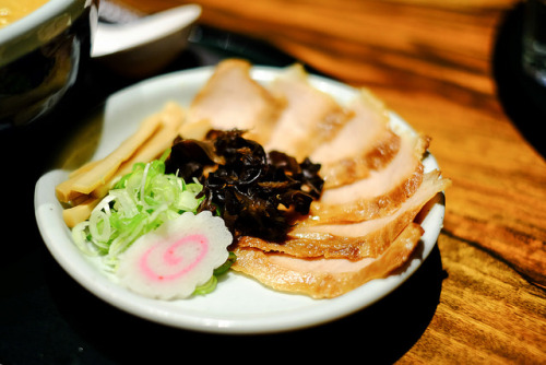 japanesefoodlover: Tokusen Toroniku Ramen by Daniel Y. Go on Flickr.