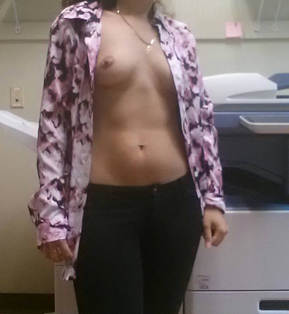 harleynjoker:  ynglatinmilf:  Its getting hot at work………. please reblog ynglatinmilf.tumblr.com