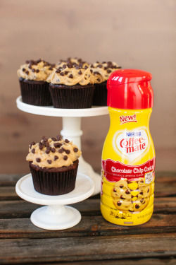 coffee-mate:  Do you want to warm up the holidays with cookies, cupcakes and coffee?  The TomKat Studio can show you how.