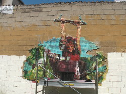 jsarloutte:  La suspendue. Mosaïque de bois peinte, Jardin Éphémère 2014, Saint Ouen, Julie Sarloutte.