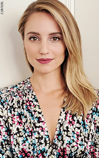 Dianna Agron ▬ 200*320 10c4d0c66406e67c88f3c83a1e30131c462cdc58