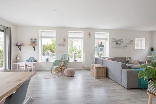 househunting:€ 319,500/3 brWestzaan, Netherlands