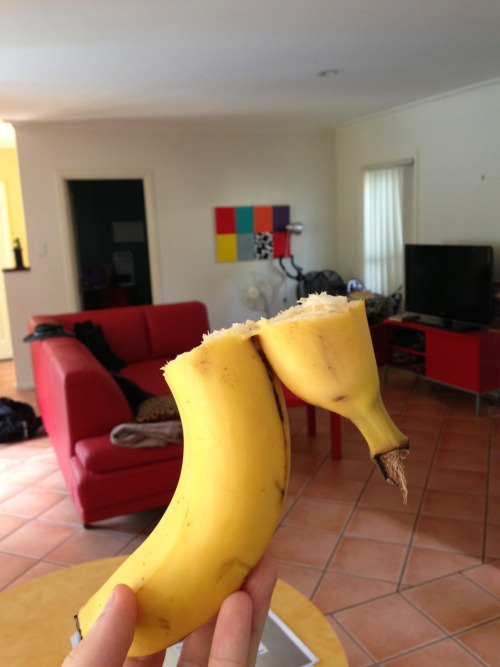australiansanta:  fraeuleinesche:  australiansanta:  I tried to peel this fucking banana and this ducking happened fuck  If you squint at it it does look kinda like a sad duck  ducking was an autocorrect mistake but now it doesn’t seem like such a bad