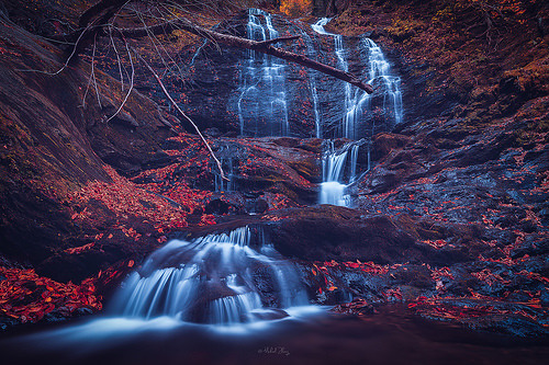 te5seract:    Moss Glen Falls - IR &  Moss Glen Falls  by  GoMustang - 奔驰野马