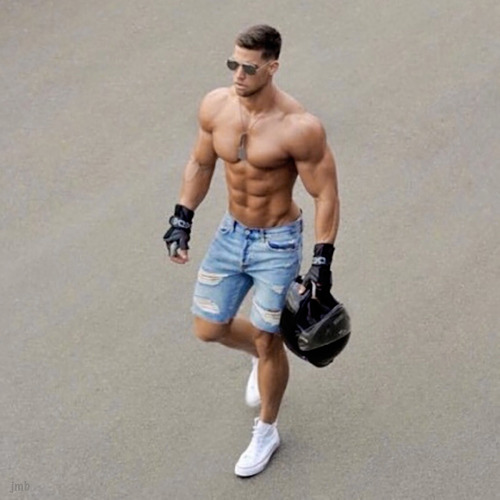 jerytoon21:PotD_1620a_MarkSpielberg : Csaba Szigeti aka Kris Evans 