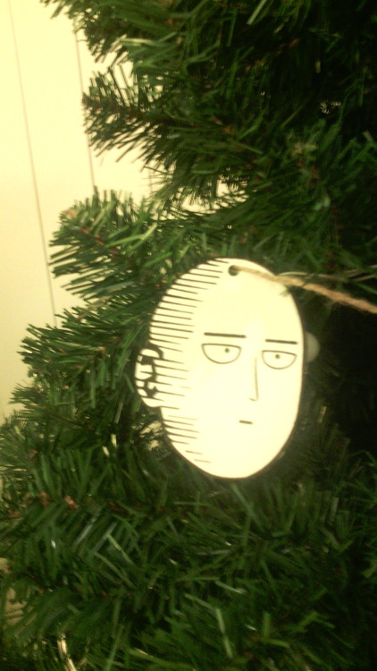 shinya-k:  tfw you print out 20 Saitama and put them on your Christmas tree when mum is asleep 