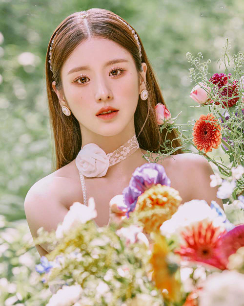 lovecountdown: HeeJin &amp; HyunJin — [Fl!p That] Concept Photo