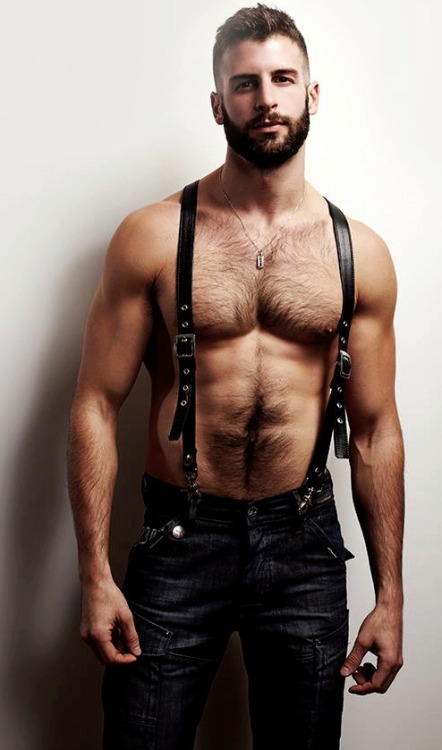 rhiordan: David Picard Sexy otter!