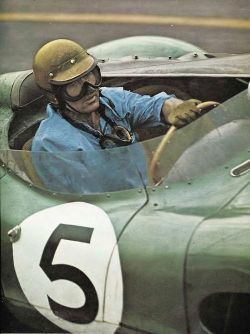 Thingsworthsharingtoday:  1959 - Le Mans - Aston Martin Dbr1/300 - Carroll Shelby