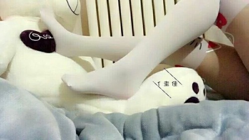 看来撕烂我的丝袜