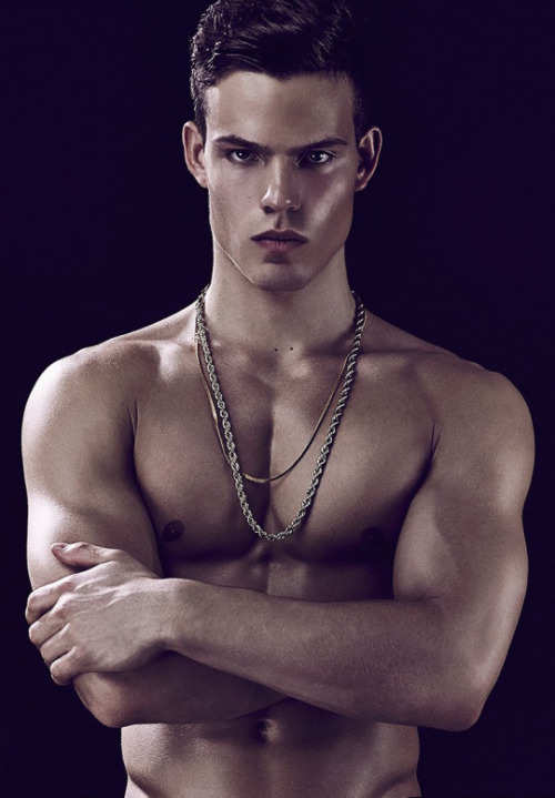 takemetobedandlosemeforever:  Orri Helgason
