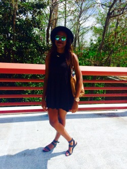 blackfashion:  Rebeca, 20, Orlando  Carpethatfvckingdiem.tumblr.com