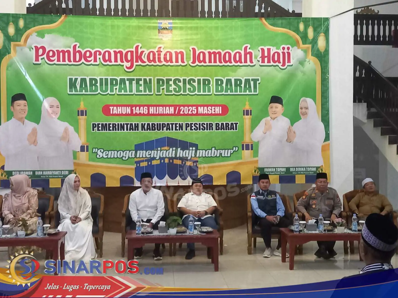 Polres Pesisir Barat Laksanakan Pengamanan Pelepasan Calon Jamaah Haji Kabupaten Pesisir Barat Tahun 1446 H/2025 M