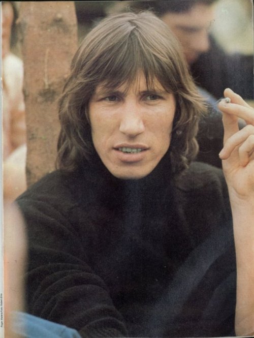 more-relics:Roger Waters - Knebworth’75, © Robert Ellis.