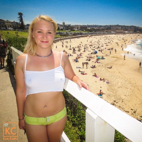 Looking for some #weekendmotivation? Go check out out my ‘Lighthouse Sculptures’ gallery on my website! (Link in bio) … #wickedweasel #outdoors #weekendvibes #casual #beach #relaxed #blonde #peachy #lighthouseshorts #whitetop #whiteshir