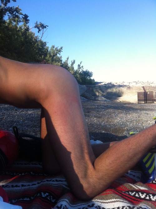 yoloswagto: Fuckin’ Beach Bum Trash! 