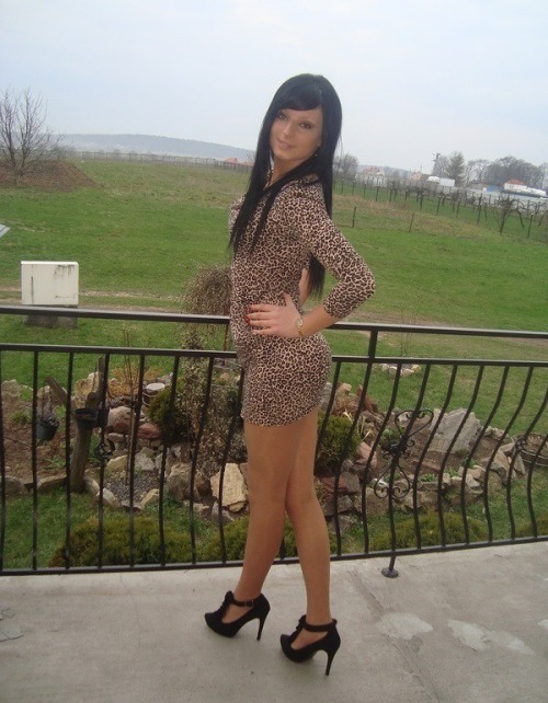 stillheels:  High heels & Sexy girls , everything in this blog ;) For more please visit http://stillheels.com Also check out my new blog http://blog.stillheels.com