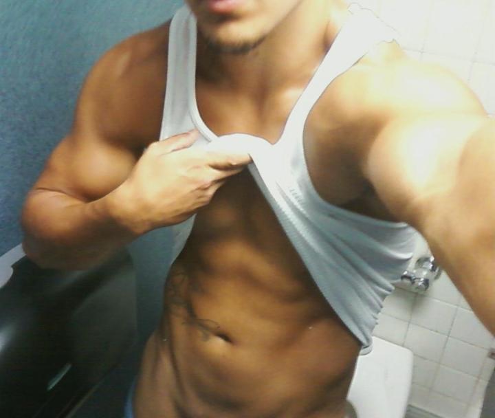 shitilikeandafewofme:  22 year old straight guy. Marietta, OK Follow me for more