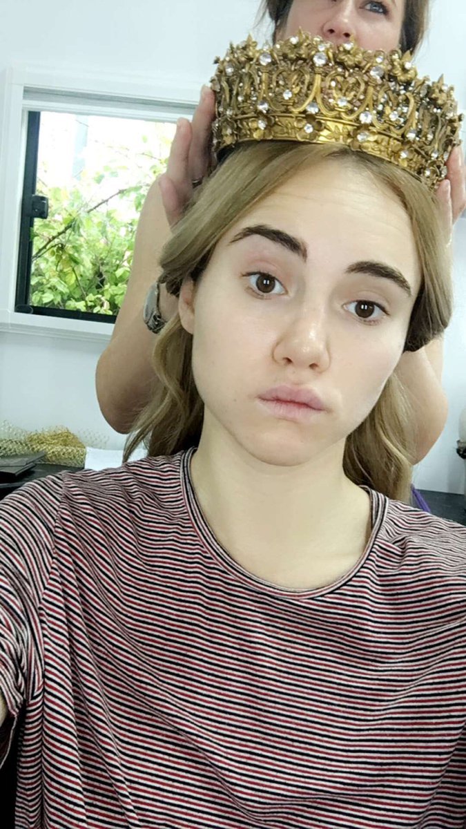 Aut Caesar, Nihil. — Suki Waterhouse in hair and makeup on set of The...