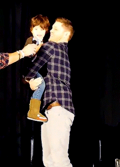 suckmywinchester:  Jensen and Thomas Padalecki @Seacon16 