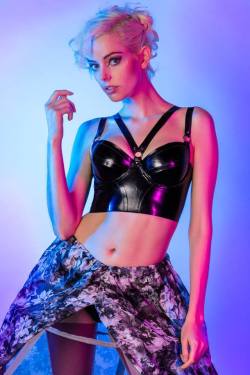 latexfashionetc:  Model: Riona NevePhoto: