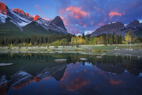 expressions-of-nature:Canmore, Alberta by Gavin Hardcastle (www.fototripper.com)