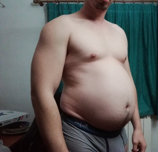 lardleader:  I do start look like a morph when I m pavked full… 