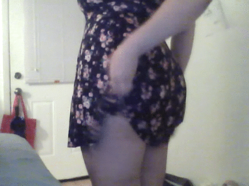 bloggerslut: This is a good butt dress ^__^ Freak out! Damn!