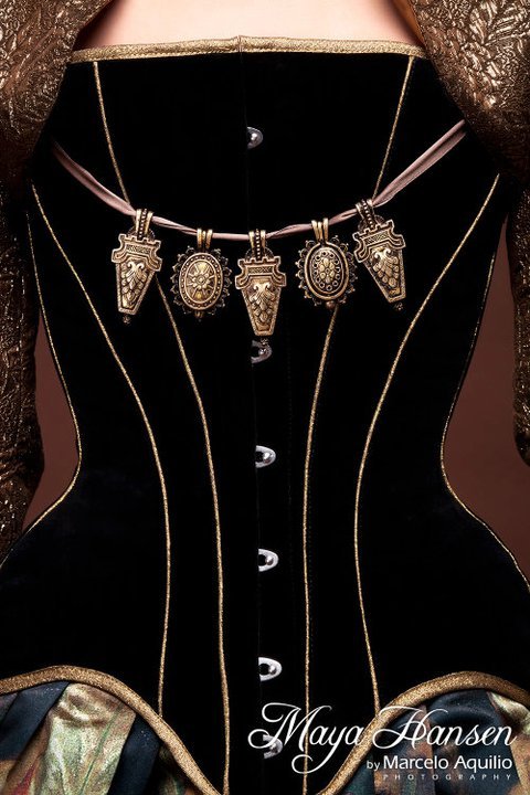 One of Maya Hansen’s “Queens of Spain” collection corsets. The lateral boning chan