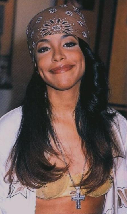 mjsheartisstillbeating:  Aaliyah: The highest, porn pictures