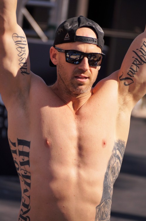 https://64.media.tumblr.com/8342dadfa52db060f853d0f3d21b5e69/04c5e19707c2035c-ed/s500x750/a427ed22dbb9c12f9d6b54663c38f87526242eb2.jpg