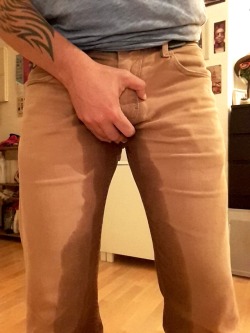 diaper-ink:uh oh….not ready yet ? I’m a big boy, I swear !! 