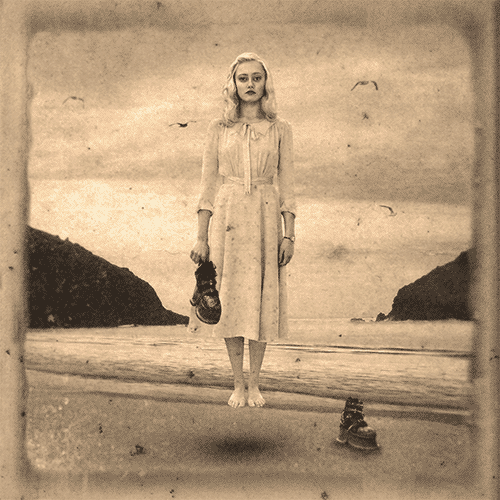 MISS PEREGRINE’S HOME FOR PECULIAR CHILDREN
>>>EMMA
hi! i was commissioned to make some spooky character gifs for the upcoming film Miss Peregrine’s Home for Peculiar Children @peregrinesmovie which happens to be directed by one of my all-time...