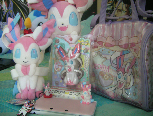 i like sylveon ok (*´・ｖ・)my mini collection