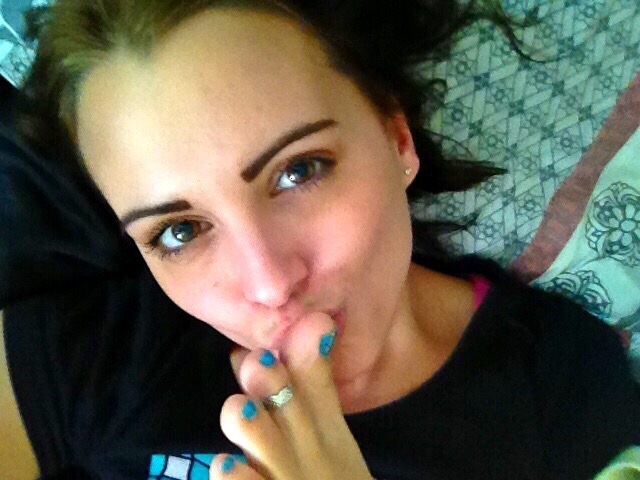sexyitalianchick619:  Kissing my toes. Do you want to suck them too?  I want to suck