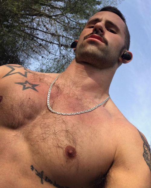 https://64.media.tumblr.com/834924607fb89ac2ee6d1e793711ebe1/c23281ca073b0480-e2/s500x750/afb3835d7493f3b7d1a2f5434ebf4c1fb75dbee2.jpg
