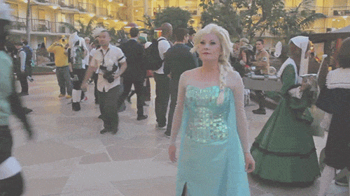 itszombiebear:  frozenandfandoms:  &ldquo;What is shipping?&rdquo;   Shipping