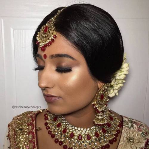 QUEEN - Thusani was an absolute vision on her wedding day. #RavBBridehair: Kaashni Brarmakeup: Amare