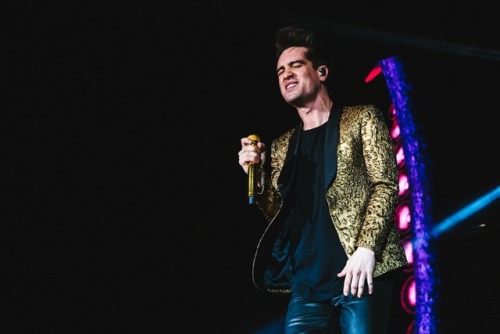 panicatourdisco:Panic! At The Disco Concert In Seattle Washington, March 21 2017https://seattlemusic