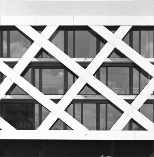 Office Building. Rheinstraße, Kreuzlingen, Switzerland.   Photo:  ©  Wolfram Mikuteit Shot with Hass